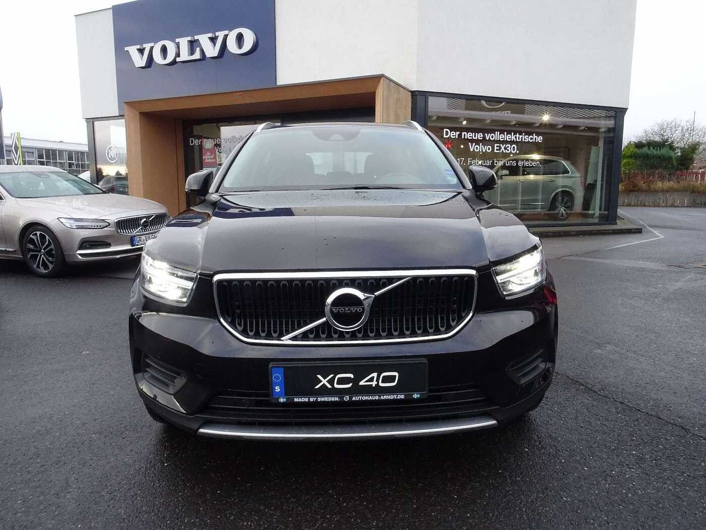 Volvo  D3 Momentum Pro AWD