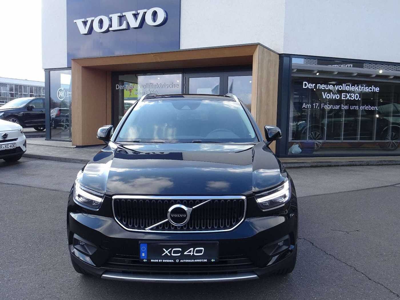 Volvo  Momentum Pro 2WD