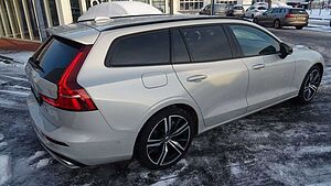 Volvo  Kombi R Design Recharge Plug-In Hybrid AWD