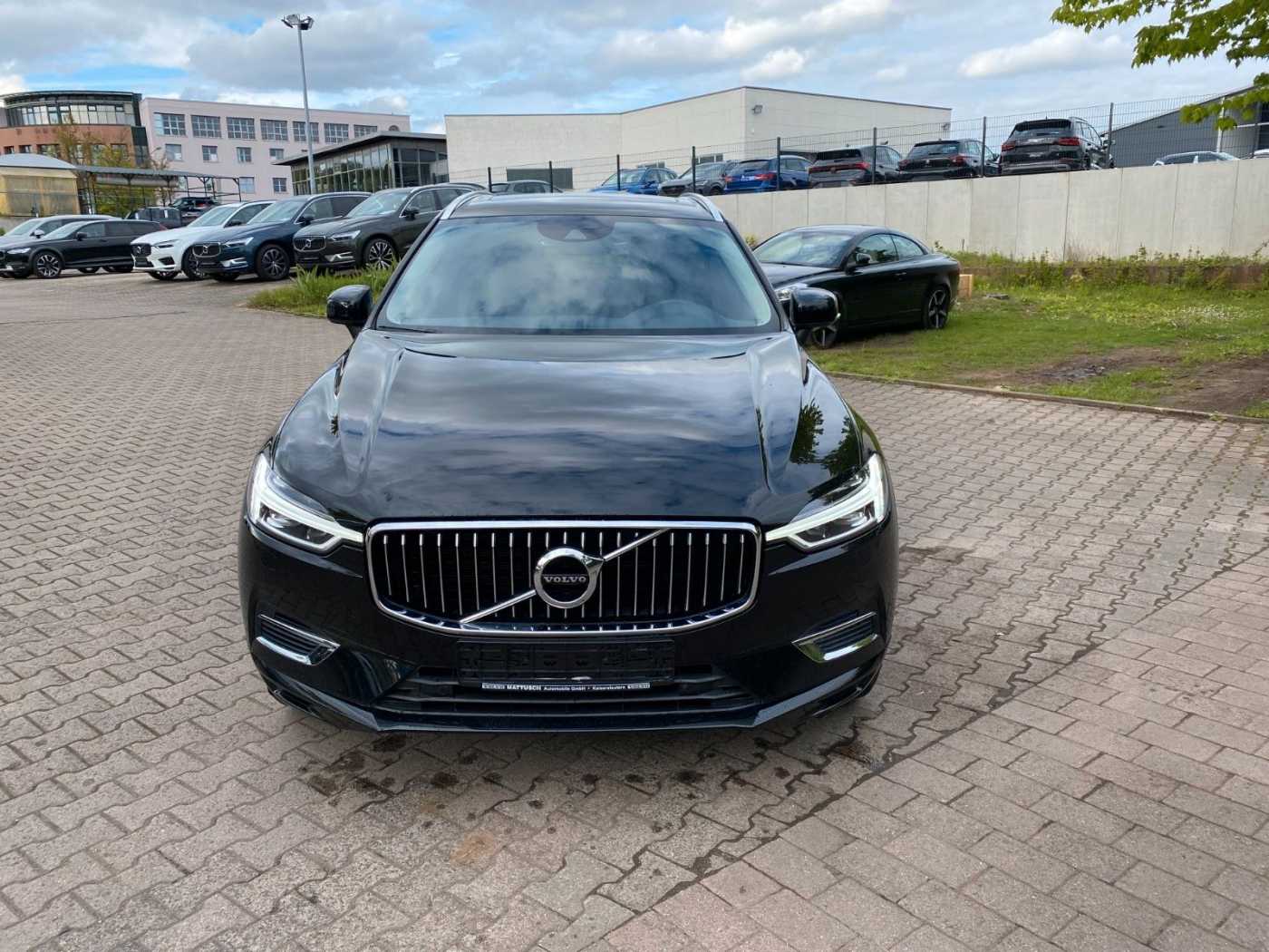 Volvo  T8 INSCRIPTION+LEDER+NAVI+CAM+PDC+PANO+