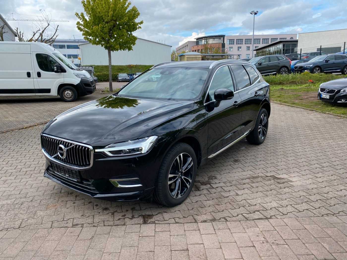 Volvo  T8 INSCRIPTION+LEDER+NAVI+CAM+PDC+PANO+