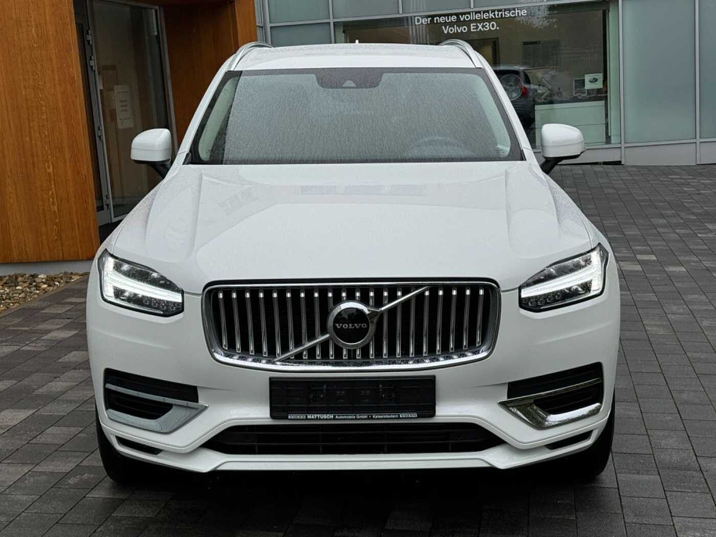 Volvo  INSCRIPTION PHEV + LEDER+AHK+NAVI+PRIVACY