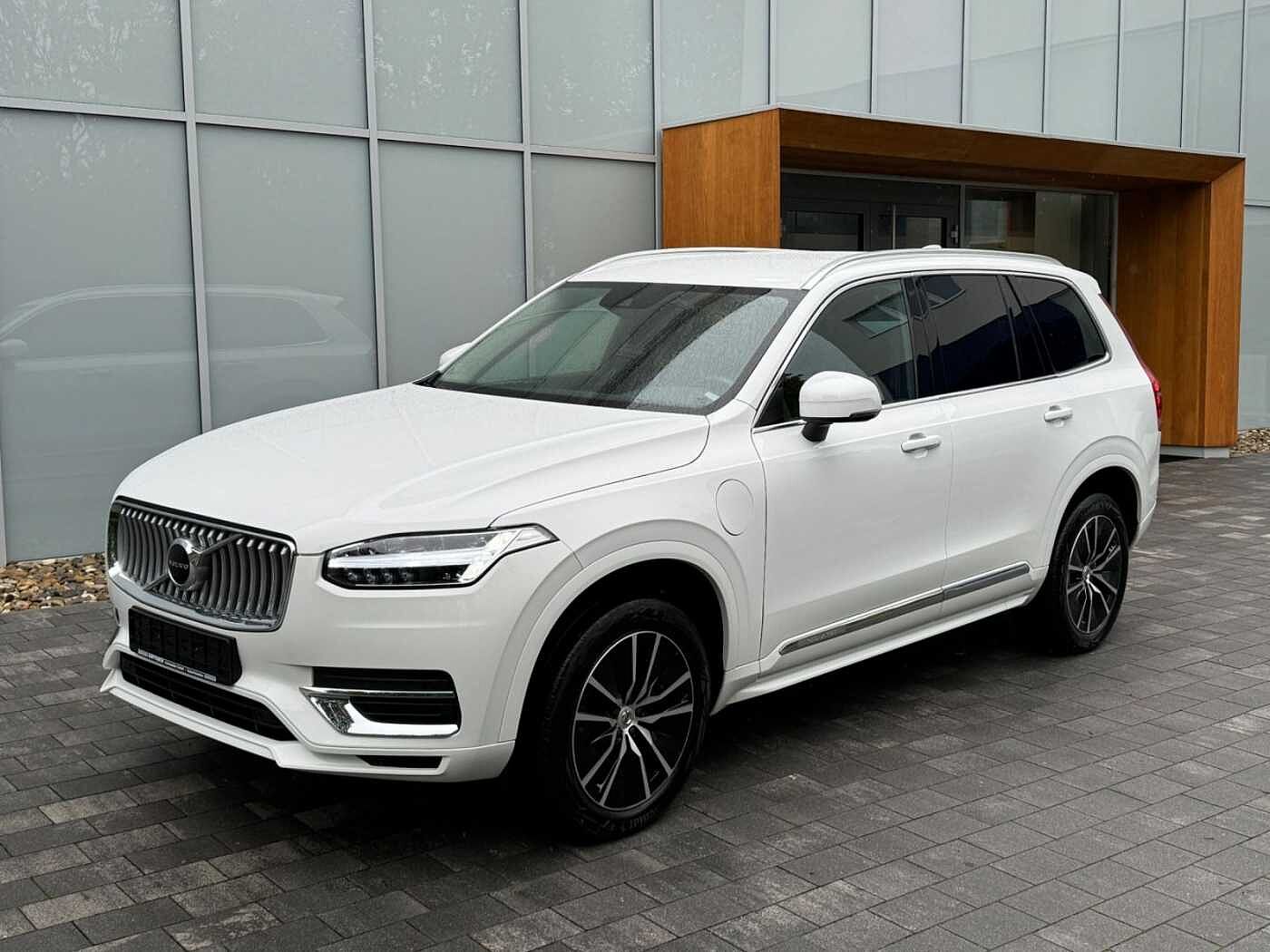 Volvo  INSCRIPTION PHEV + LEDER+AHK+NAVI+PRIVACY