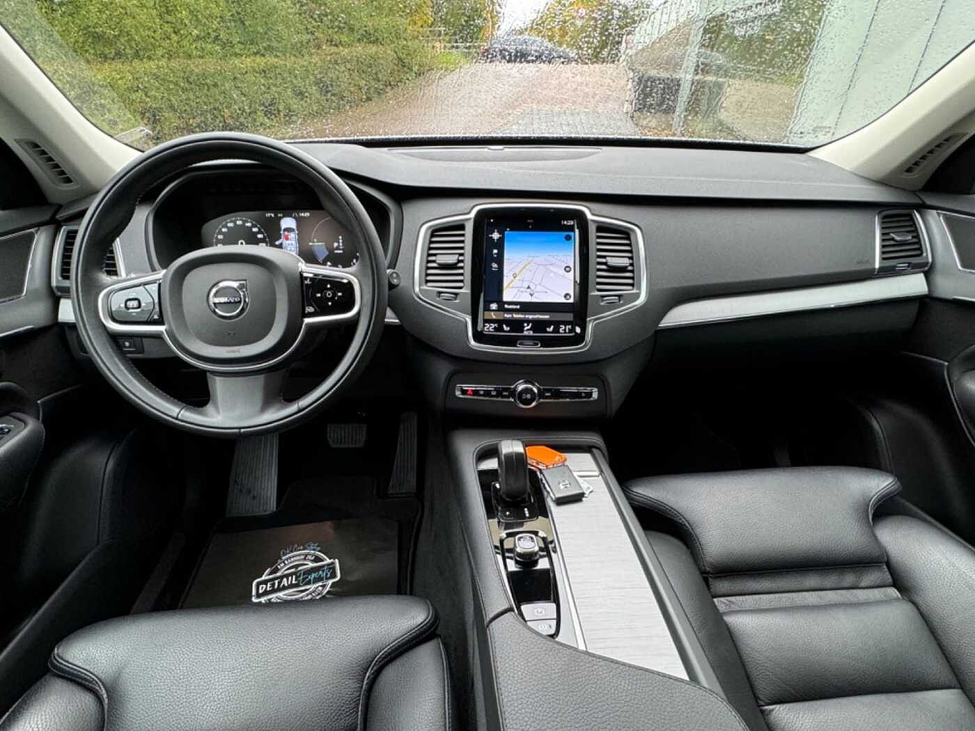 Volvo  INSCRIPTION PHEV + LEDER+AHK+NAVI+PRIVACY