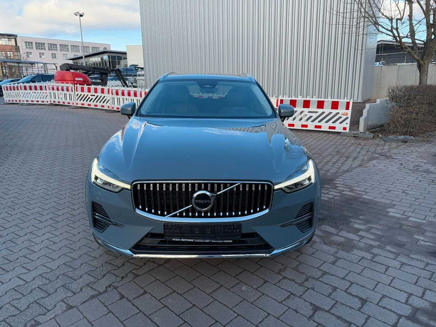 Volvo  T8 AWD INSCRIPTION+LEDER+NAVI+HARMAN SOUND+