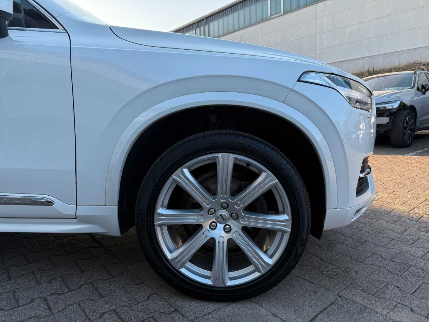 Volvo  INSCRIPTION +BEL. SITZE+B&W+MASSAGE+PANO