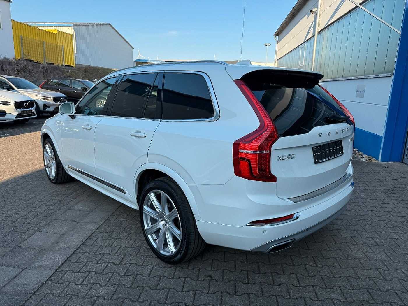 Volvo  INSCRIPTION +BEL. SITZE+B&W+MASSAGE+PANO