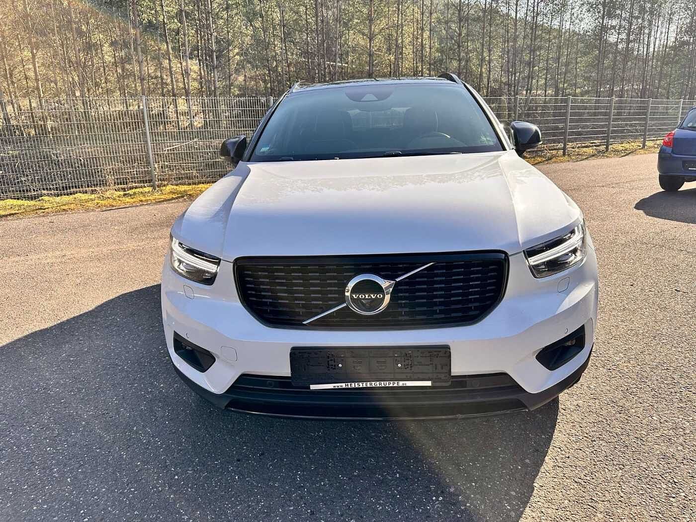 Volvo  R DESIGN +PANO+NAVI+ALCANTARA+AHK+LED+AWD