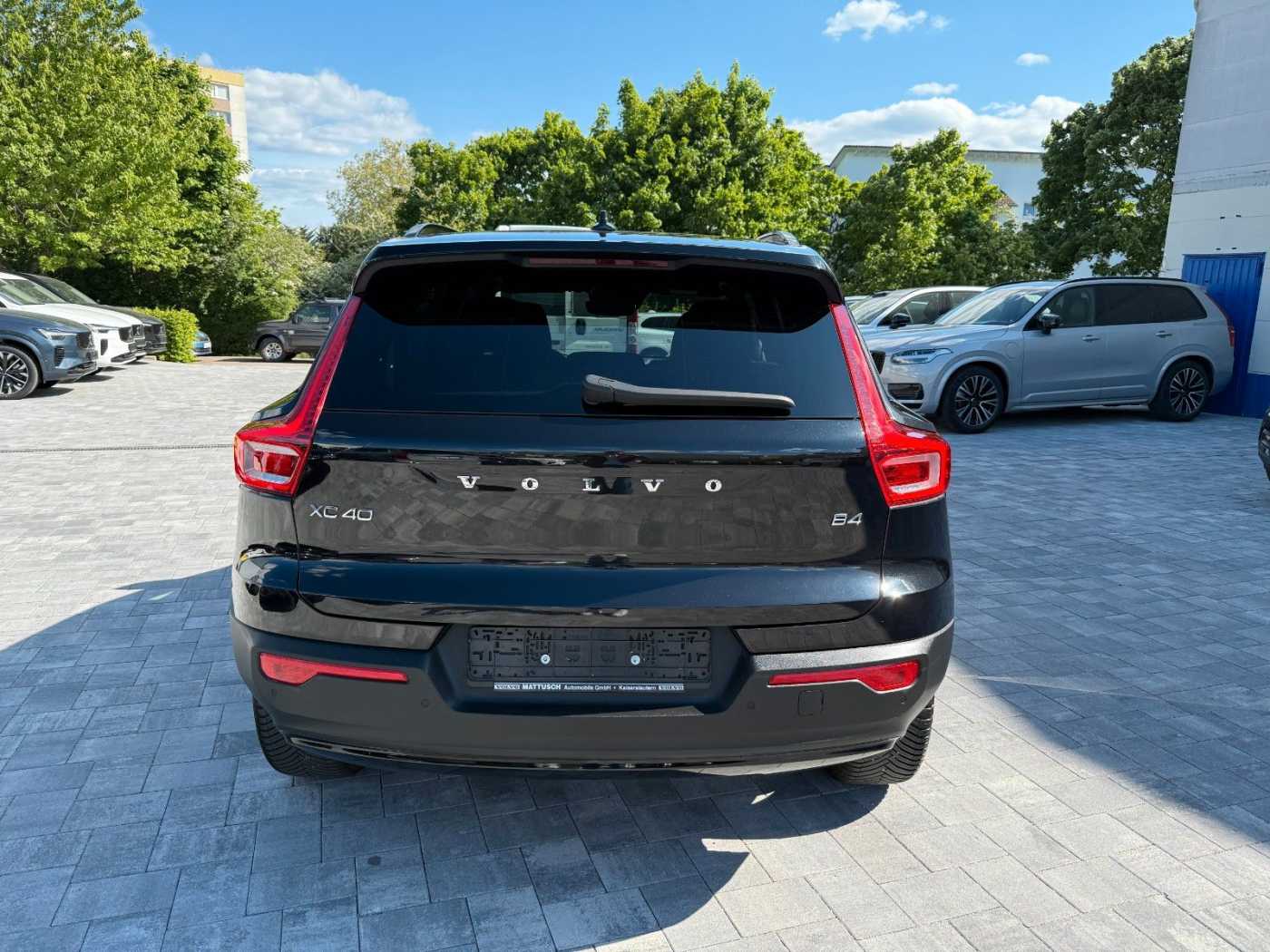 Volvo  B4 R-DESIGN+NAVI+ALCANTARA+EL. SITZE+CAM+PDC