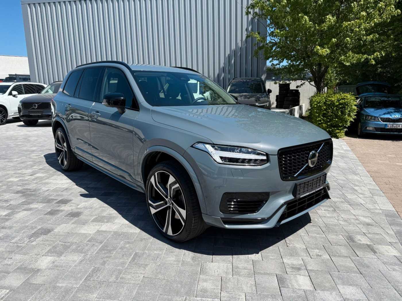 Volvo  T8 AWD PLUS DARK+7SITZE+360°CAM+22'ALU++