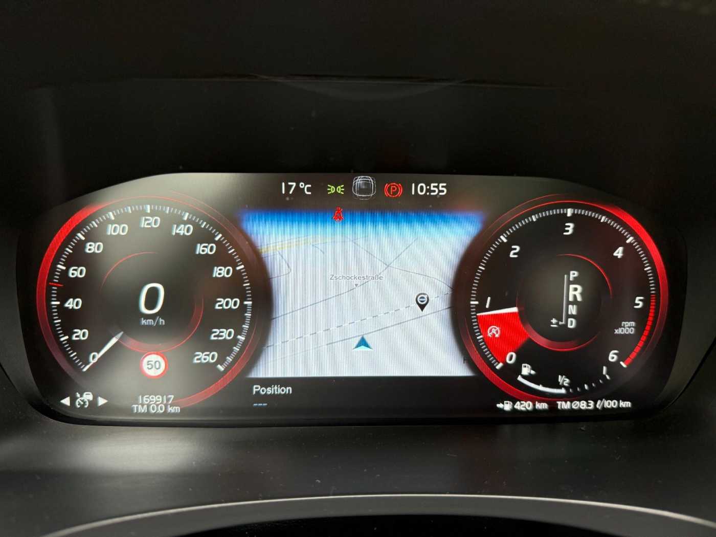 Volvo  D5 AWD R-DESIGN+HUD+PANO+STANDHZG+21'+