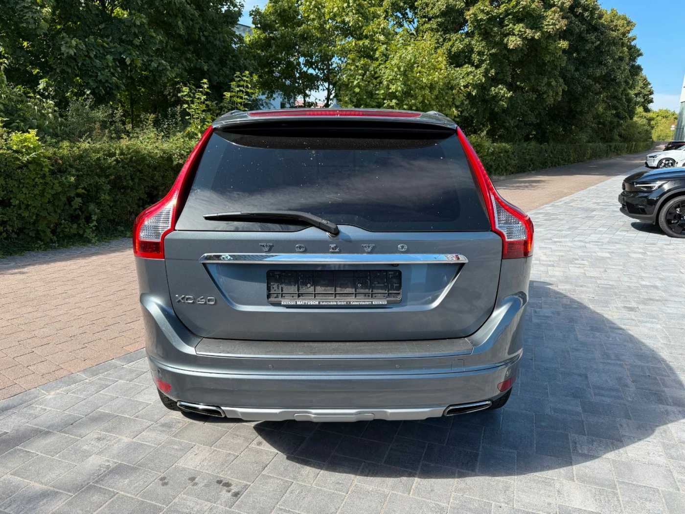 Volvo  D5 AWD INSCRIPTION+VOLLAUSSTATTUNG+AHK+8FAC