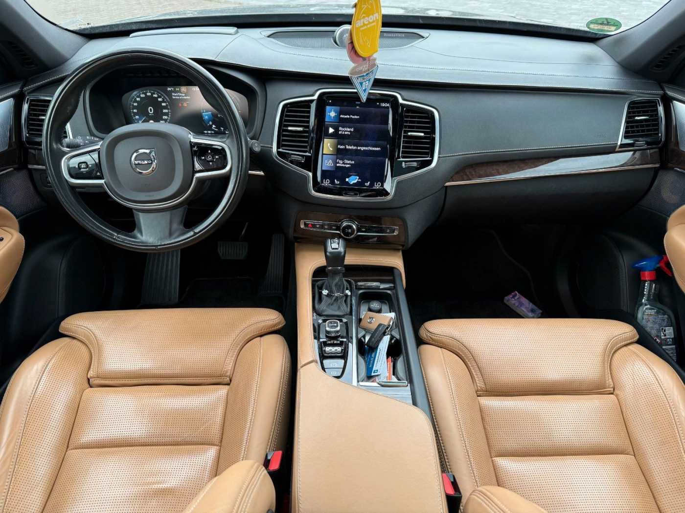 Volvo  D5 AWD INSCRIPTION+VOLLAUSSTATTUNG+WENIG KM