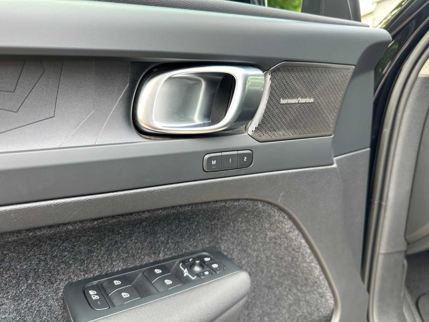 Volvo  Ultimate Bright PHEV +AHK+PANO+LEDER+NAVI