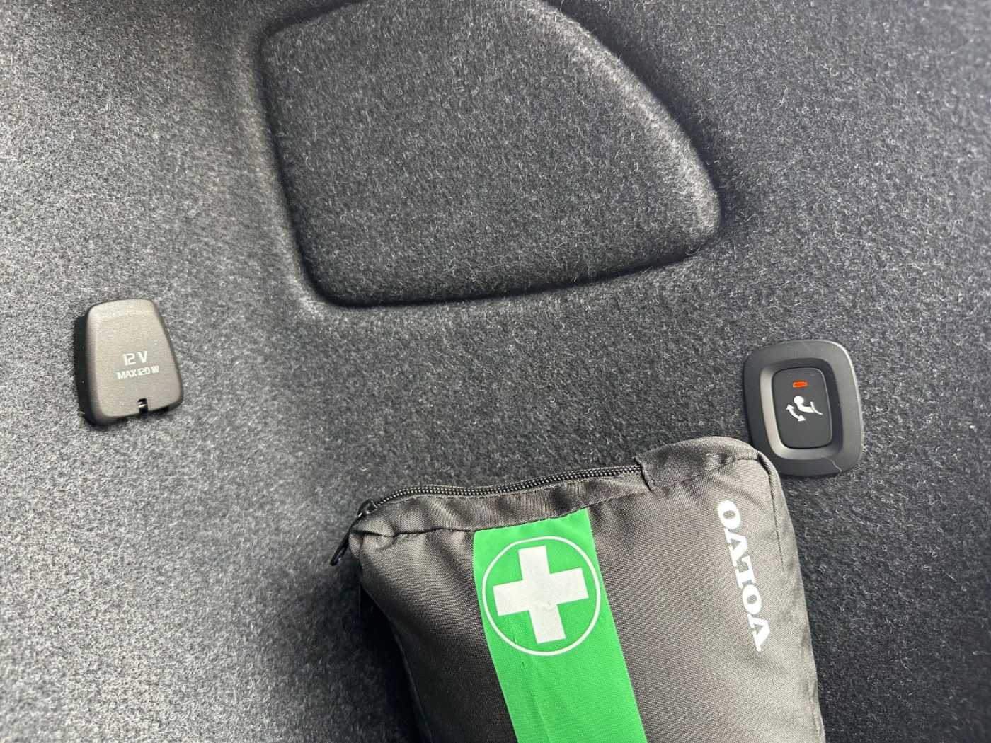 Volvo  Ultimate Bright PHEV +AHK+PANO+LEDER+NAVI