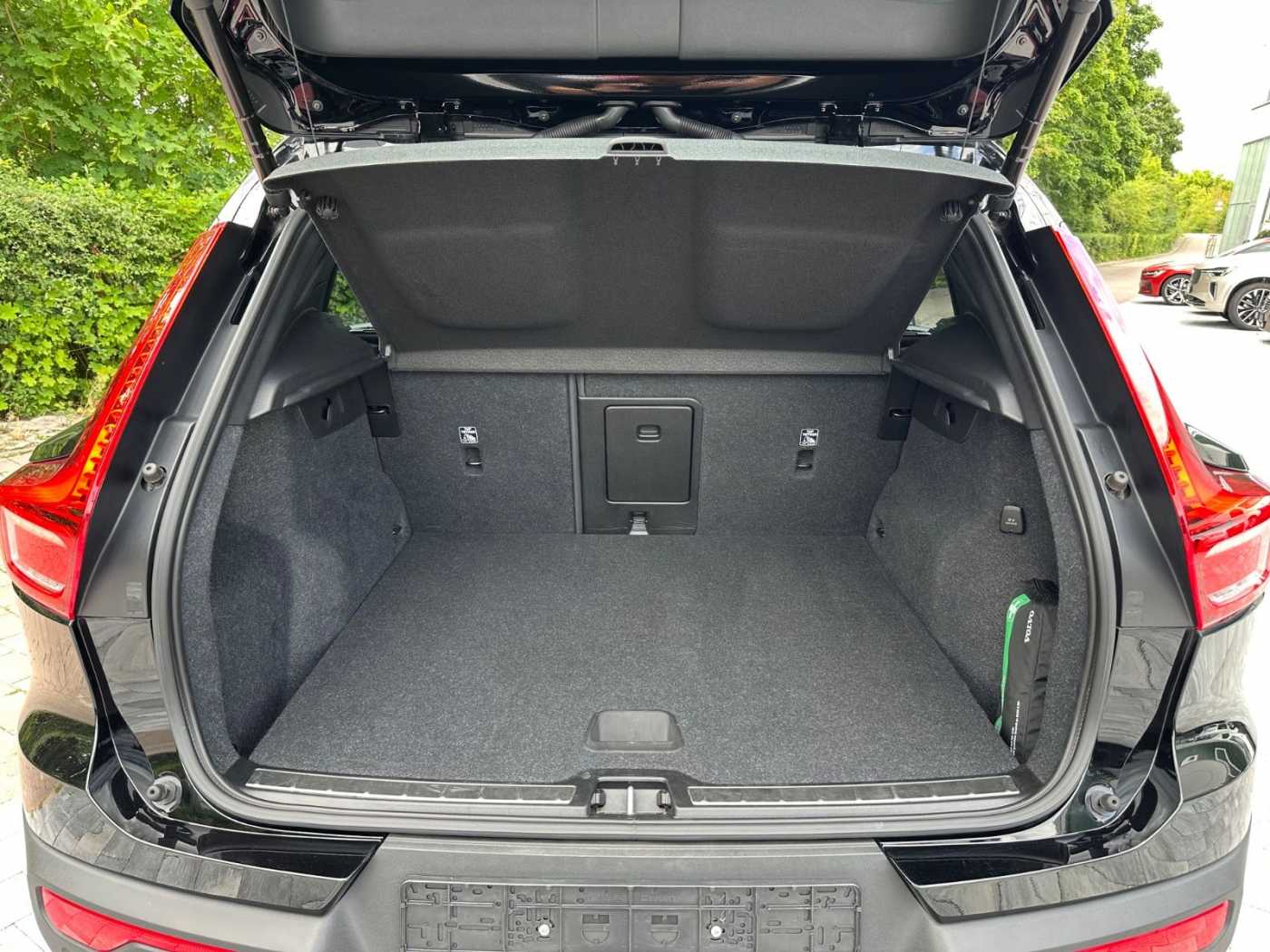 Volvo  Ultimate Bright PHEV +AHK+PANO+LEDER+NAVI
