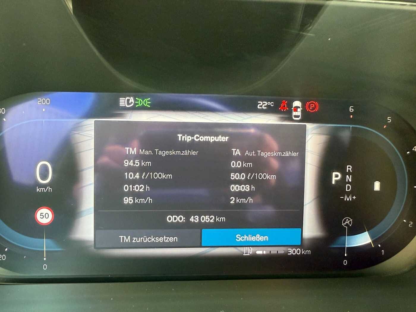 Volvo  PLUS DARK AWD +PANO+STANDHZG+LED+AHK+1.HD