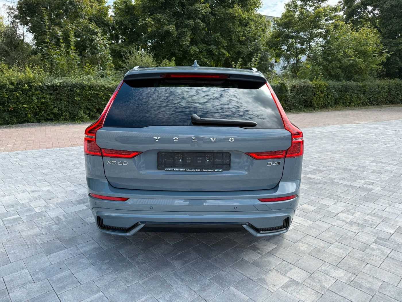 Volvo  PLUS DARK AWD +PANO+STANDHZG+LED+AHK+1.HD