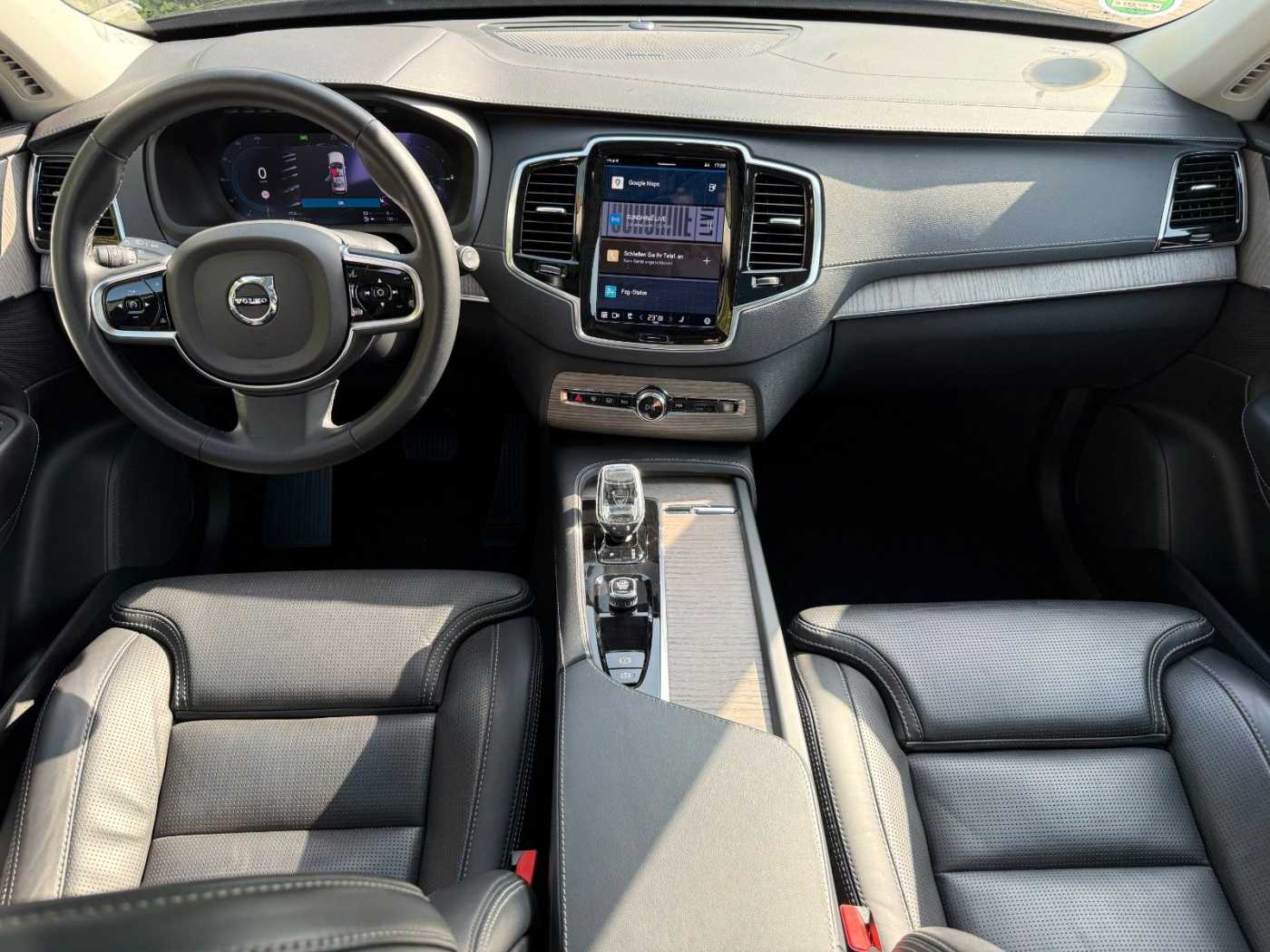 Volvo  T8 AWD PLUS DARK+AHK+CAM+PANO+BEL. SITZE+HK+