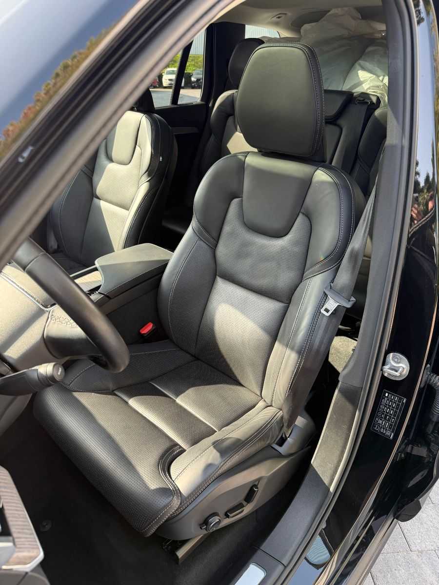 Volvo  T8 AWD PLUS DARK+AHK+CAM+PANO+BEL. SITZE+HK+