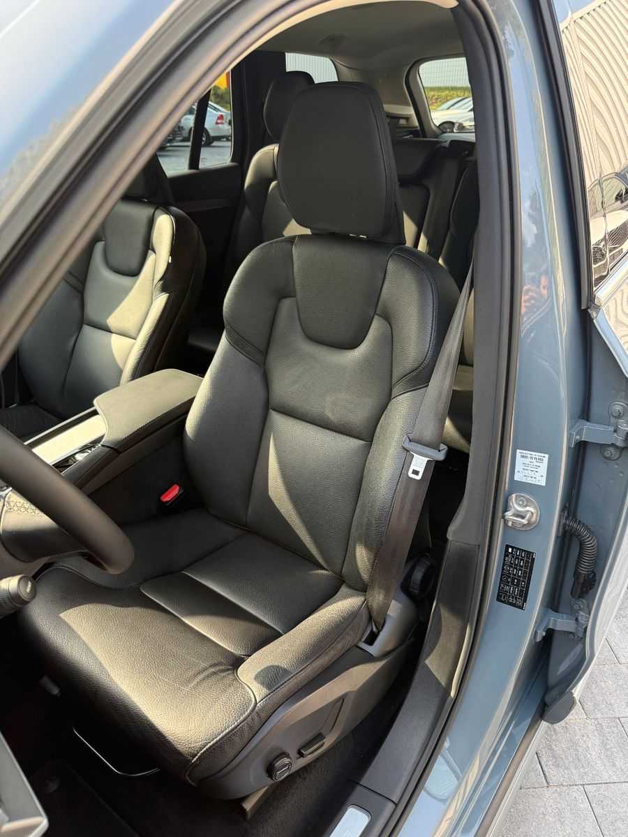 Volvo  T8 PHEV AWD AHK+LEDER+LED+7-SITZER+GOOGLE