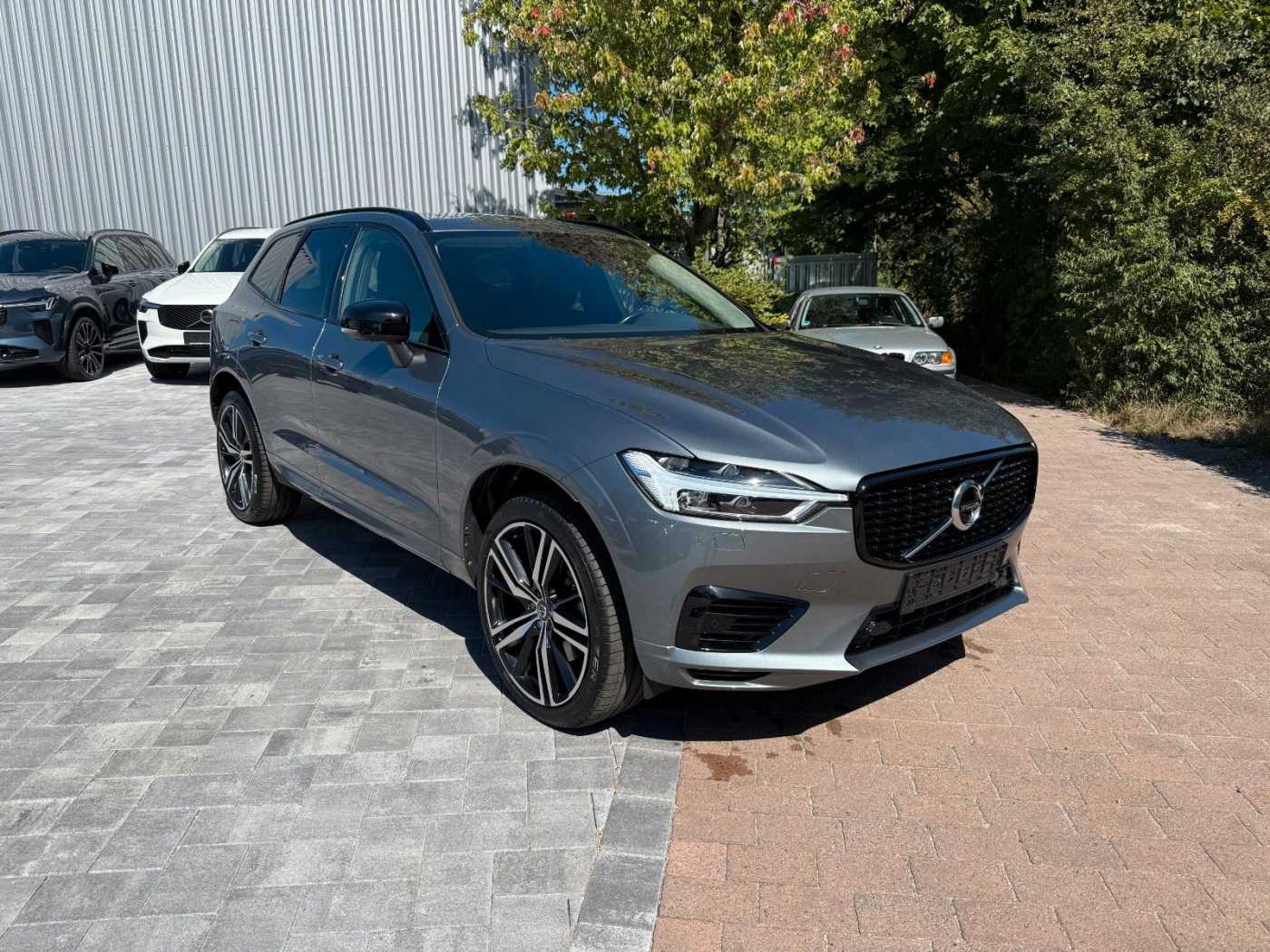 Volvo  T6 R-Design LEDER+NAVI+LED+PANO+STANDHZG+SH
