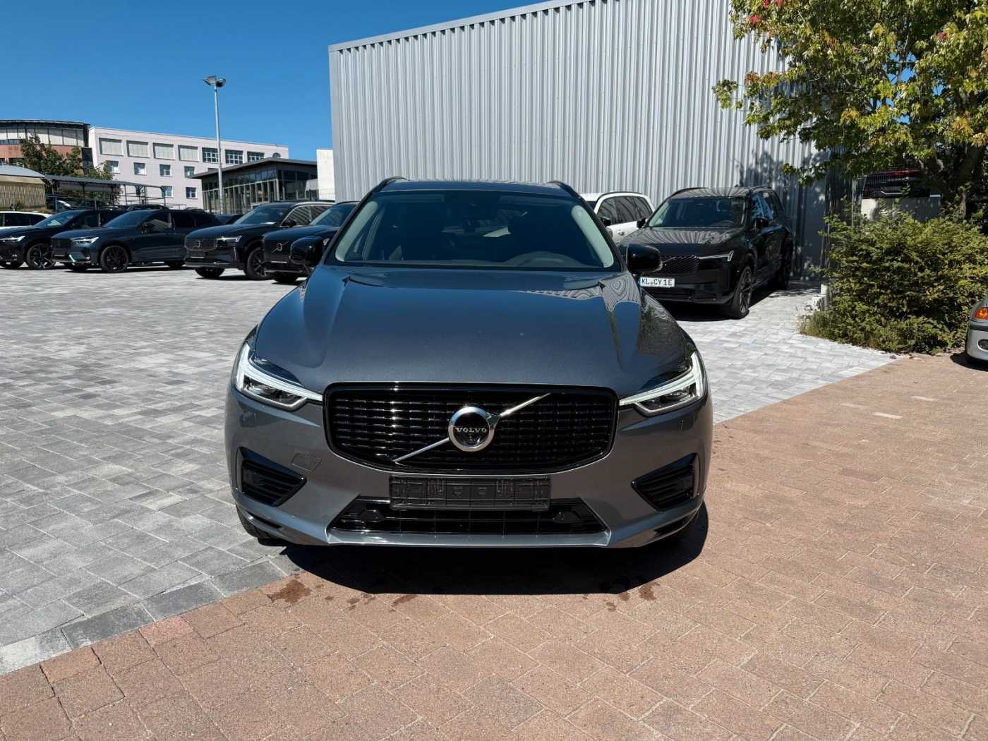 Volvo  T6 R-Design LEDER+NAVI+LED+PANO+STANDHZG+SH