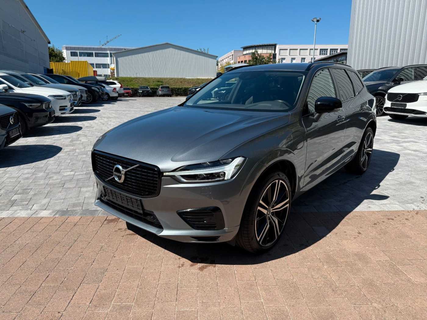 Volvo  T6 R-Design LEDER+NAVI+LED+PANO+STANDHZG+SH