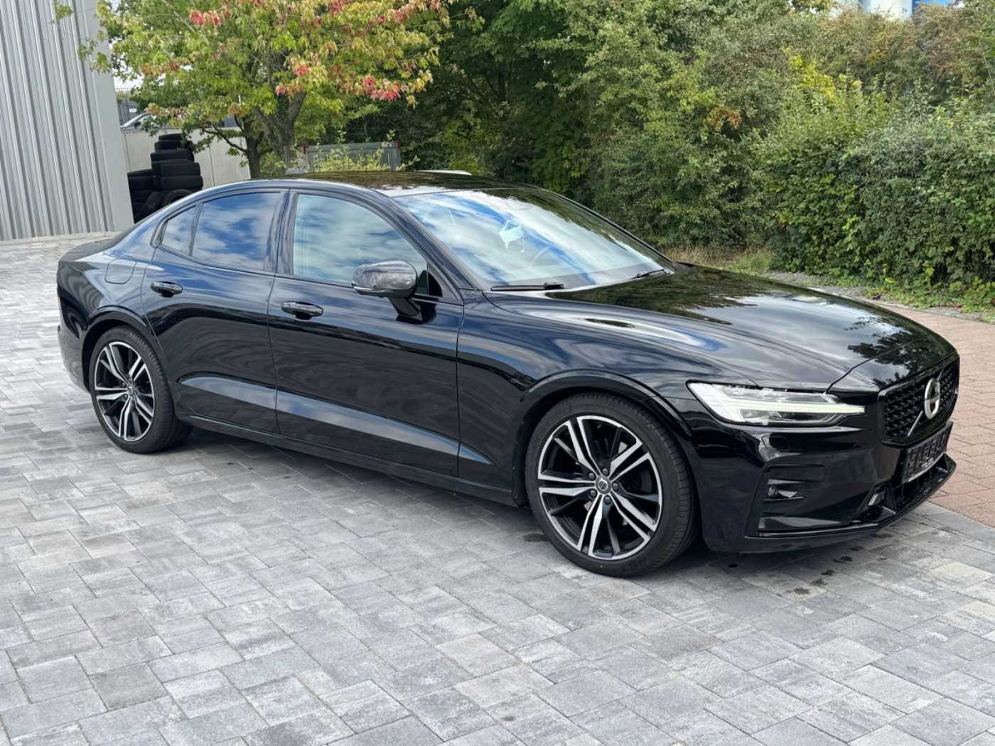 Volvo  R DESIGN +360+19'+NAVI+EL. SITZ+LED+DAB