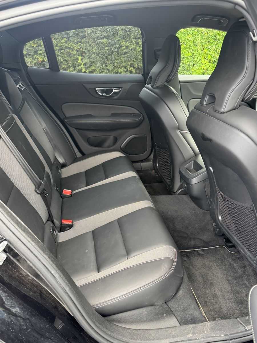 Volvo  R DESIGN +360+19'+NAVI+EL. SITZ+LED+DAB