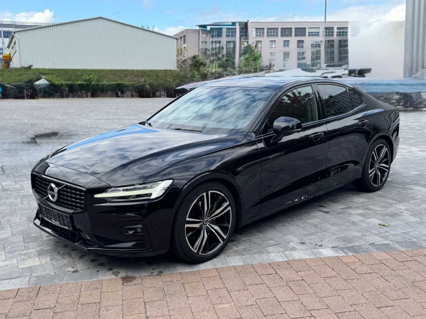 Volvo  R DESIGN +360+19'+NAVI+EL. SITZ+LED+DAB
