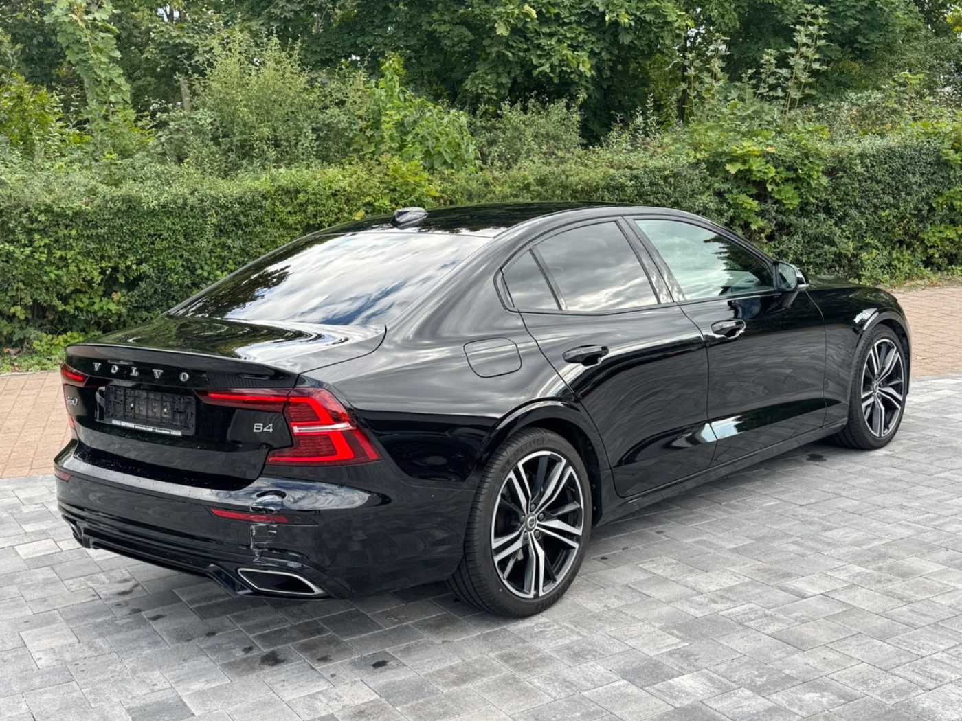 Volvo  R DESIGN +360+19'+NAVI+EL. SITZ+LED+DAB