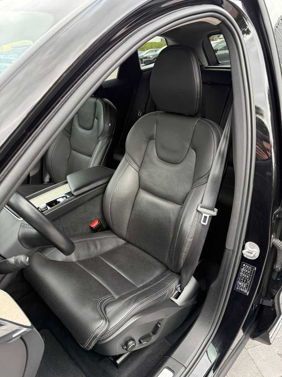 Volvo  B5 AWD INSCRIPTION+MASSAGE+STANDHZG+AHK+