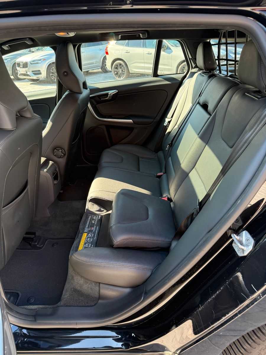 Volvo  D5 SUMMUM+LEDER+EL. SITZE+ACC+PANO