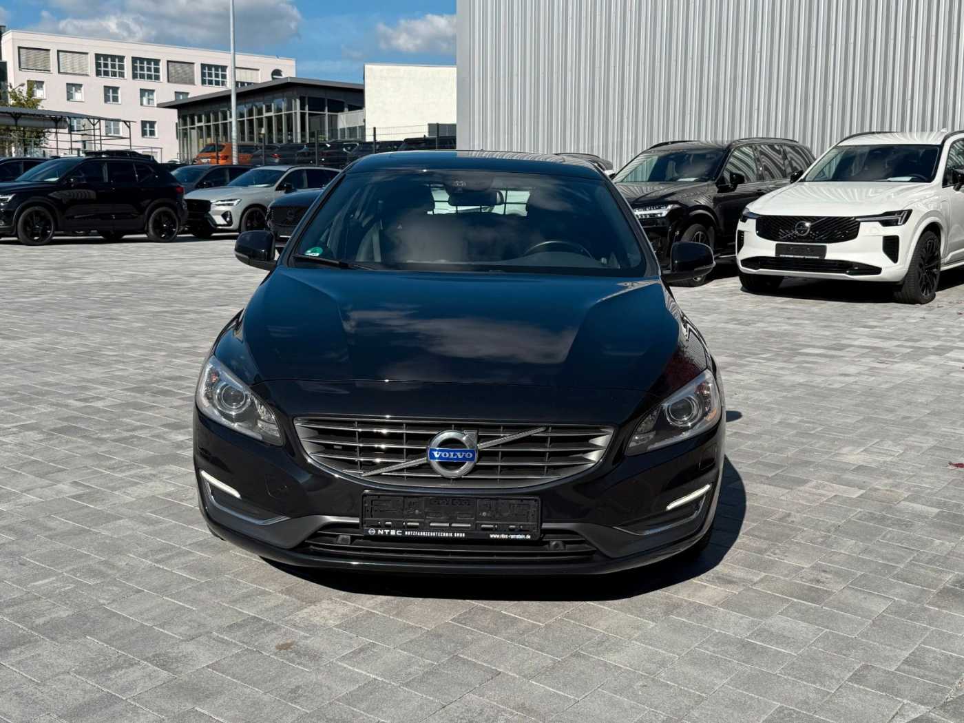 Volvo  D5 SUMMUM+LEDER+EL. SITZE+ACC+PANO