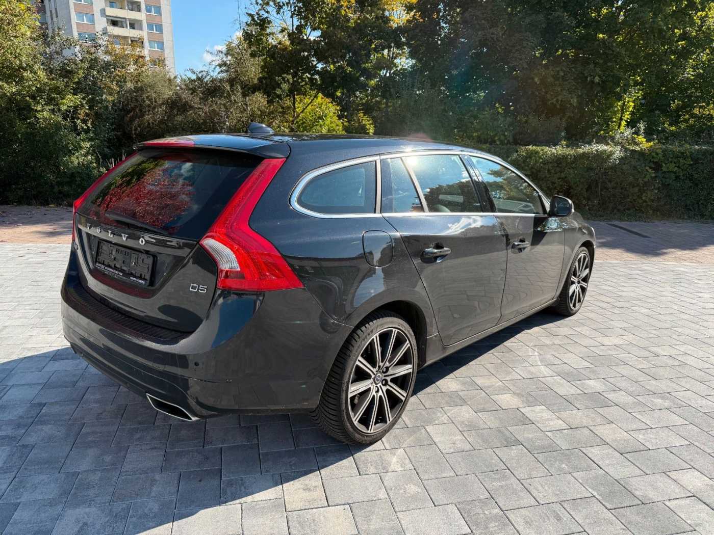 Volvo  D5 SUMMUM+LEDER+EL. SITZE+ACC+PANO