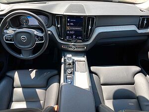 Volvo  T8 AWD INSCRIPTION+LEDER+NAVI+360°CAM+HUD++