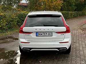 Volvo  D5 AWD R-DESIGN+LEDER+NAVI+360°CAM+UNFALLFREI