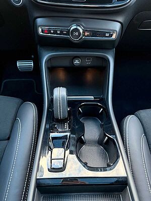 Volvo  T5 PHEV R-DESIGN+ALCANTARA+PANO+360°CAM+21'