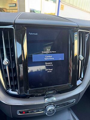Volvo  B5 AWD INSCRIPTION+PANO+STANDHZG+HUD+MASSAG