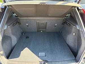 Volvo  B4 R-DESIGN+NAVI+ALCANTARA+EL. SITZE+CAM+PDC