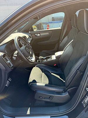 Volvo  B4 R-DESIGN+NAVI+ALCANTARA+EL. SITZE+CAM+PDC