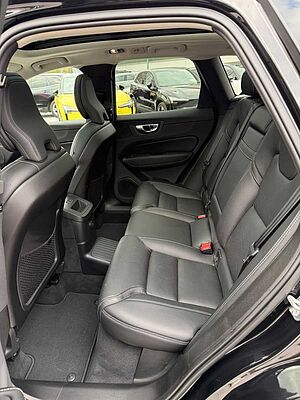 Volvo  T8 AWD INSCRIPTION+NAVI+LEDER+ACC+BLIS++