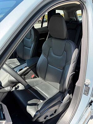 Volvo  T8 AWD PLUS DARK+7SITZE+360°CAM+22'ALU++