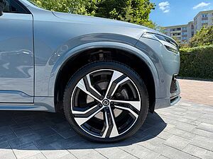 Volvo  T8 AWD PLUS DARK+7SITZE+360°CAM+22'ALU++
