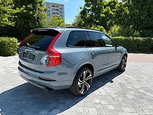 Volvo  T8 AWD PLUS DARK+7SITZE+360°CAM+22'ALU++