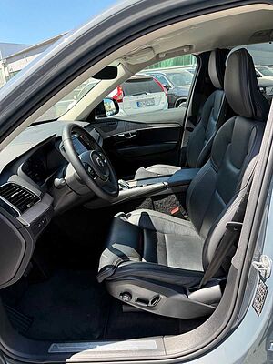 Volvo  T8 AWD PLUS DARK+7SITZE+360°CAM+22'ALU++