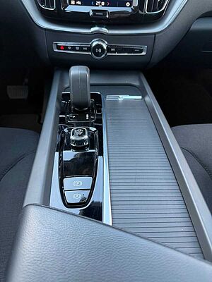 Volvo  T6 AWD+INSCR. EXPR+AHK+20'+UNFALLFREI+PRIVAC