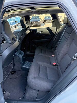 Volvo  T6 AWD+INSCR. EXPR+AHK+20'+UNFALLFREI+PRIVAC