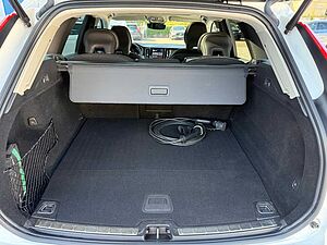 Volvo  T6 AWD+INSCR. EXPR+AHK+20'+UNFALLFREI+PRIVAC
